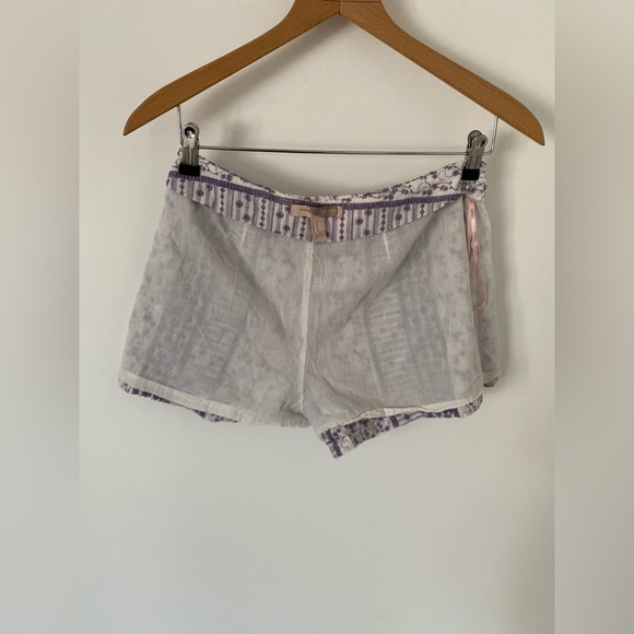 Vintage Women’s Forever 21 Boho Patterned Shorts - Picture 7 of 10